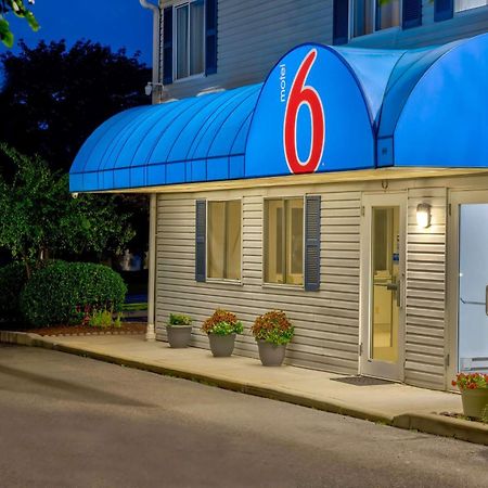 Motel 6 Bethel, Ct - Danbury Экстерьер фото