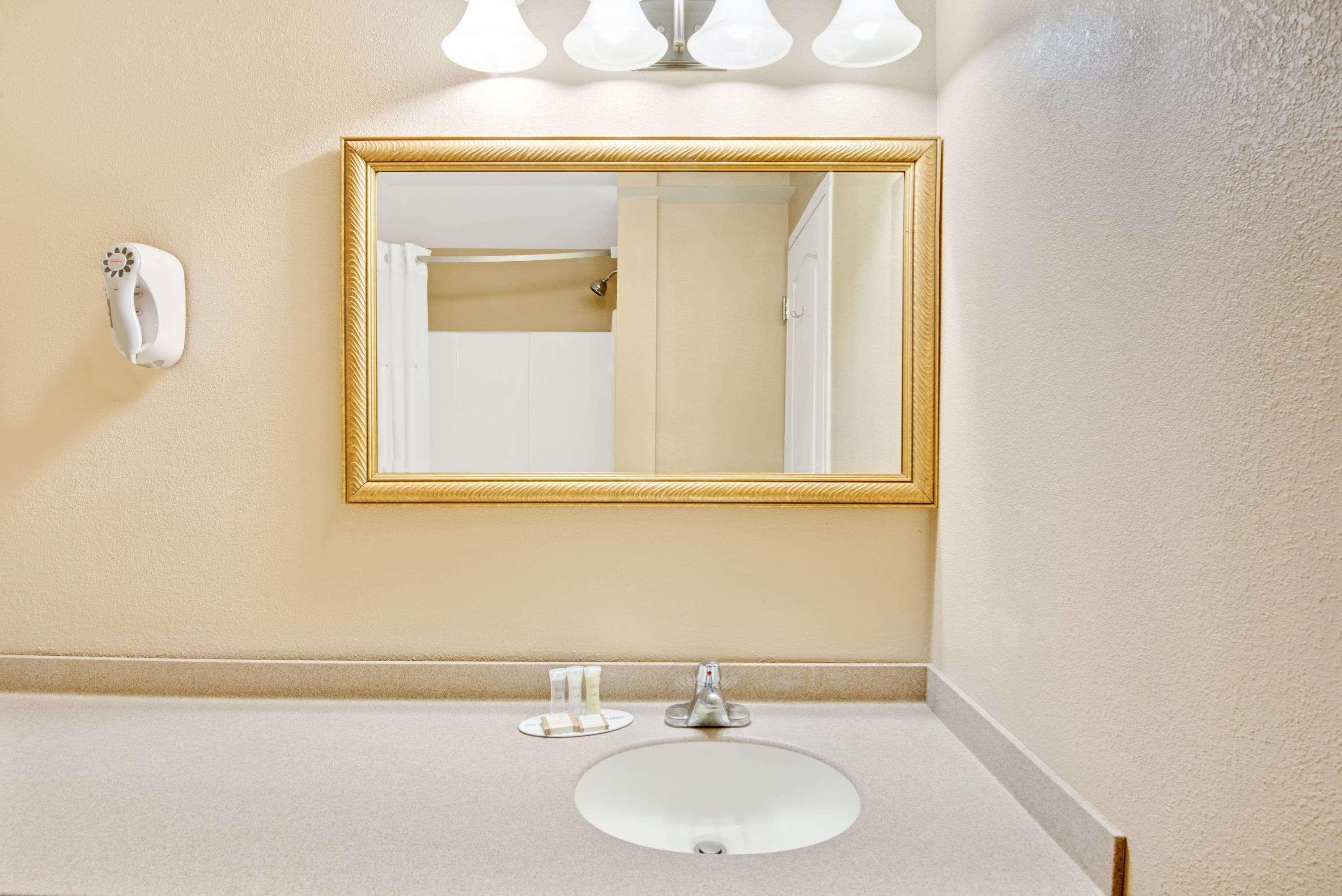 Motel 6 Bethel, Ct - Danbury Экстерьер фото